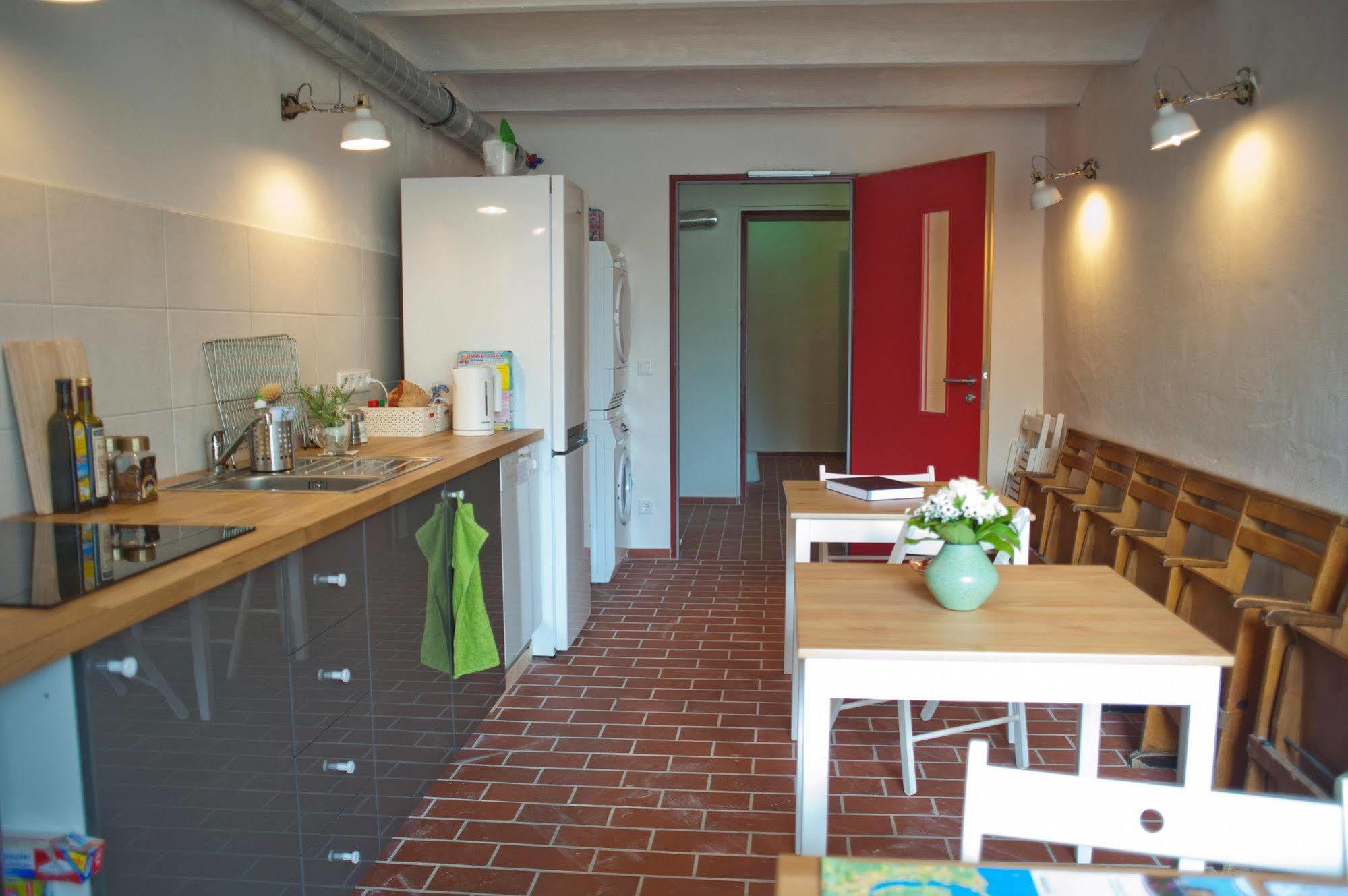 Subraum Hostel รอสต็อค ภายนอก รูปภาพ
